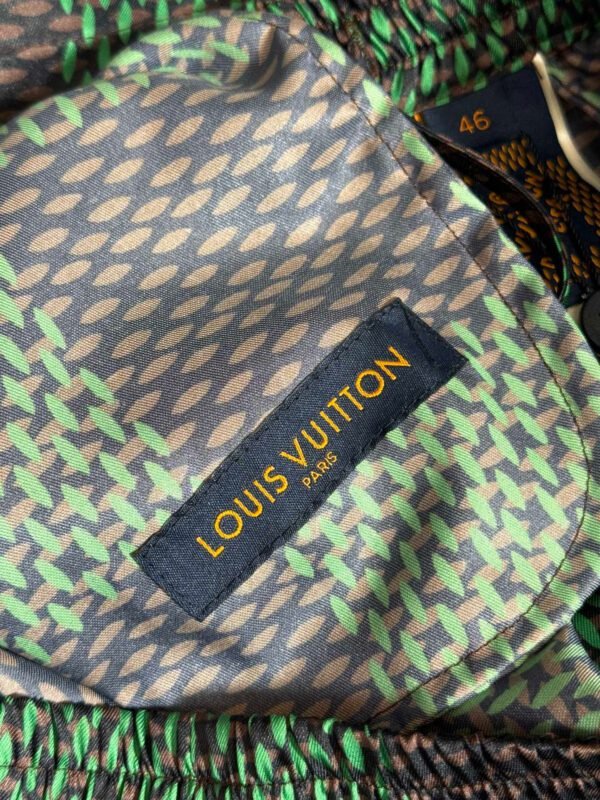 LV SHORTS - Image 8
