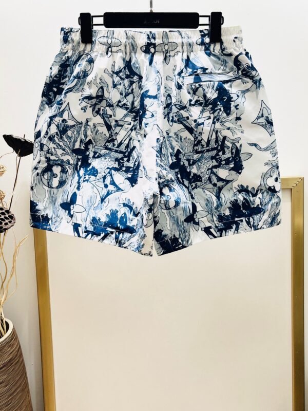 LV SHORTS - Image 4