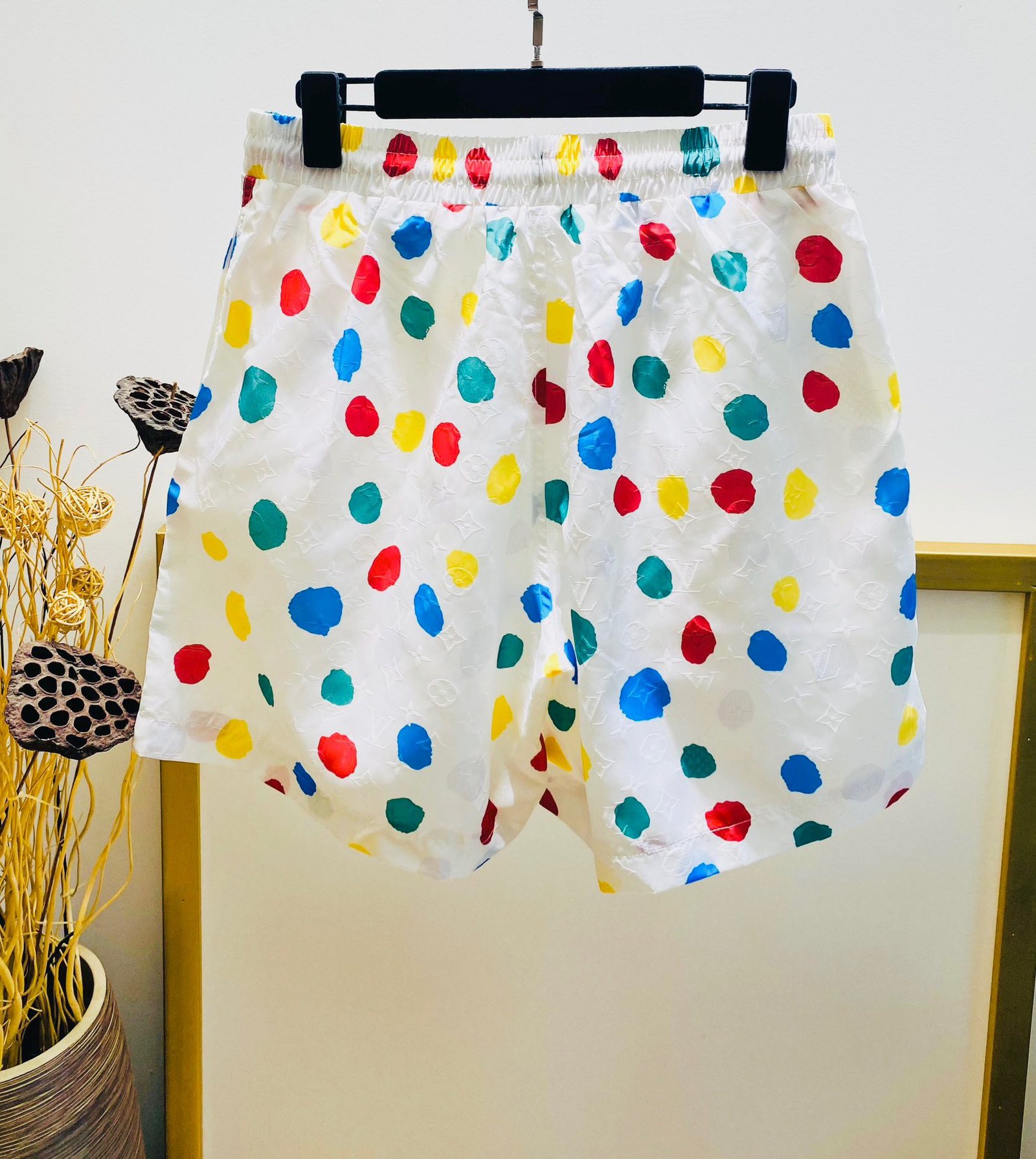 LV SHORTS - Image 3