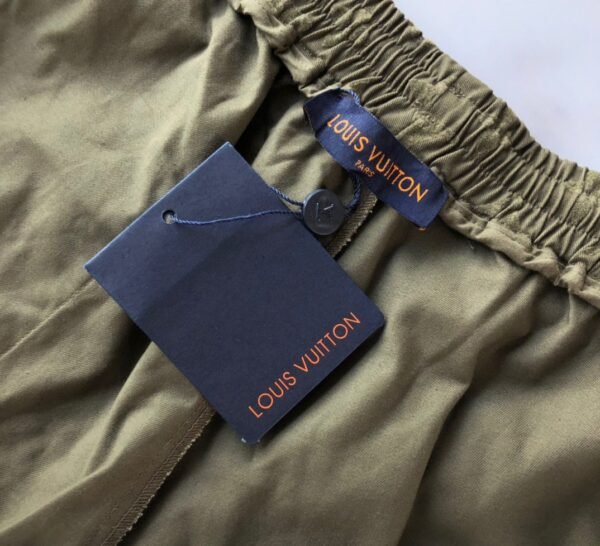 LV SHORTS - Image 8