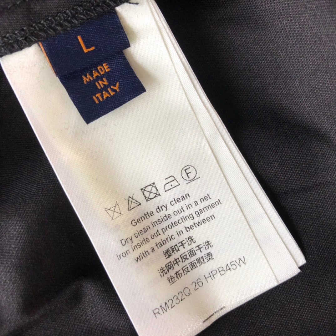 LV SHORTS - Image 5