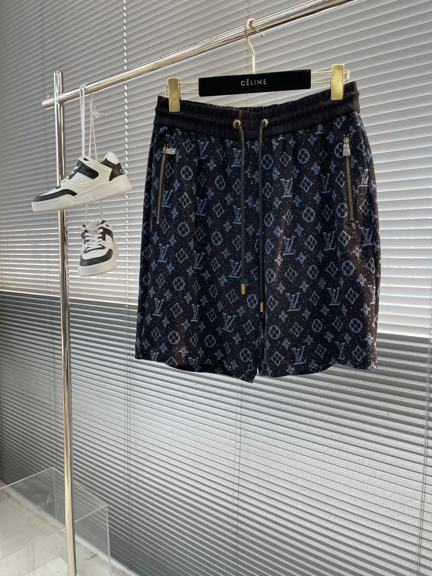 LV SHORTS - Image 2