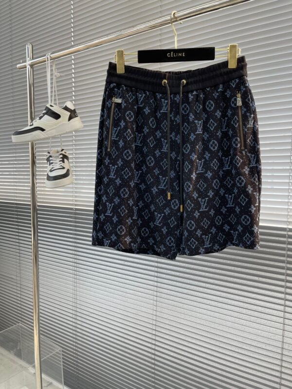 LV SHORTS - Image 8