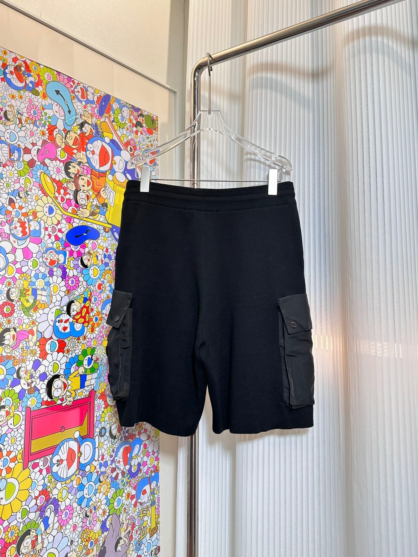 LV SHORTS - Image 3