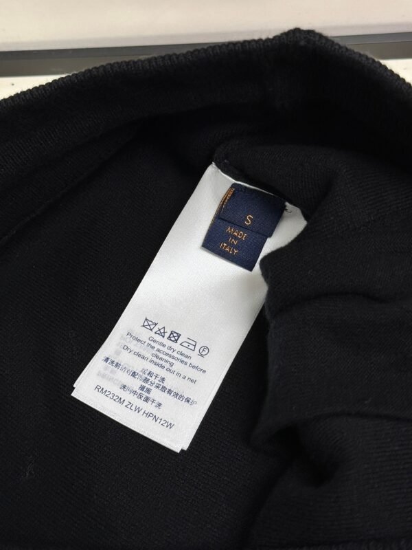 LV SHORTS - Image 8