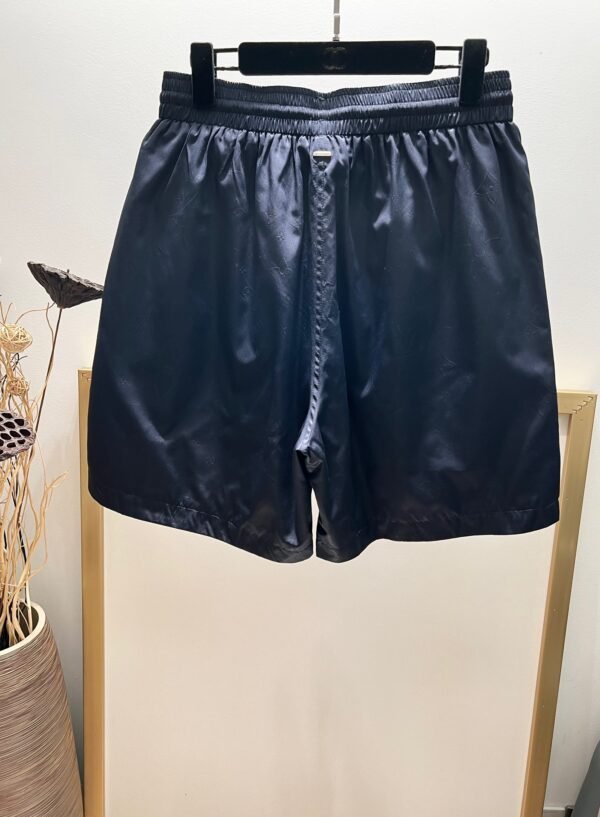 LV SHORTS - Image 4