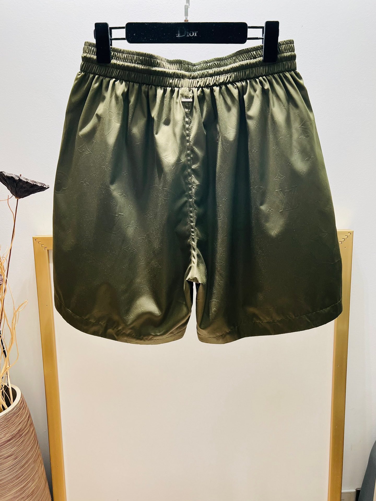 LV SHORTS - Image 3