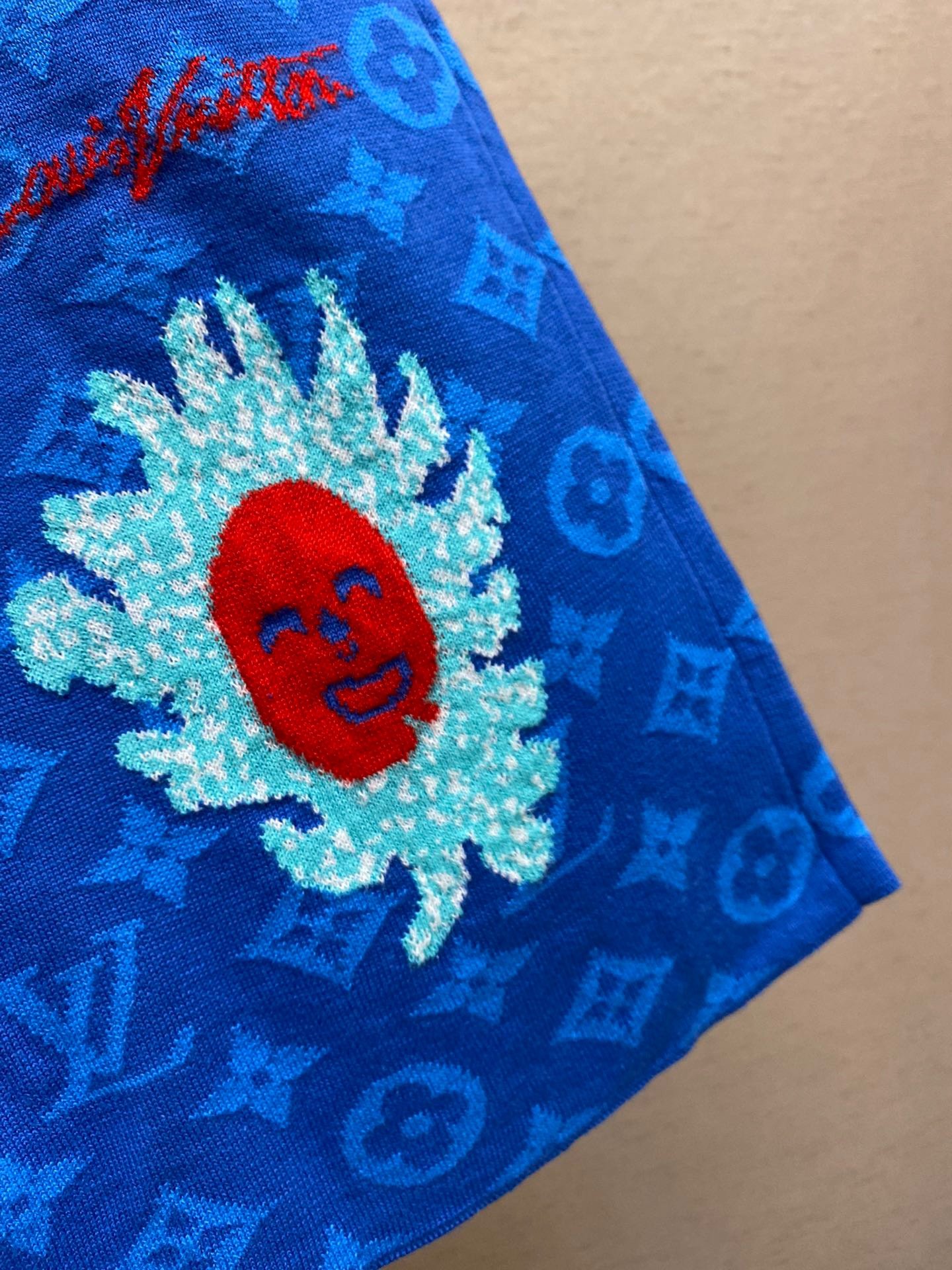 LV SHORTS - Image 5