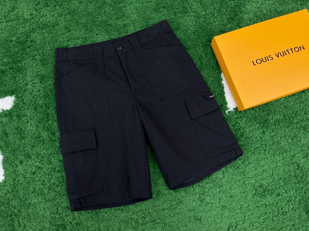 LV SHORTS - Image 2