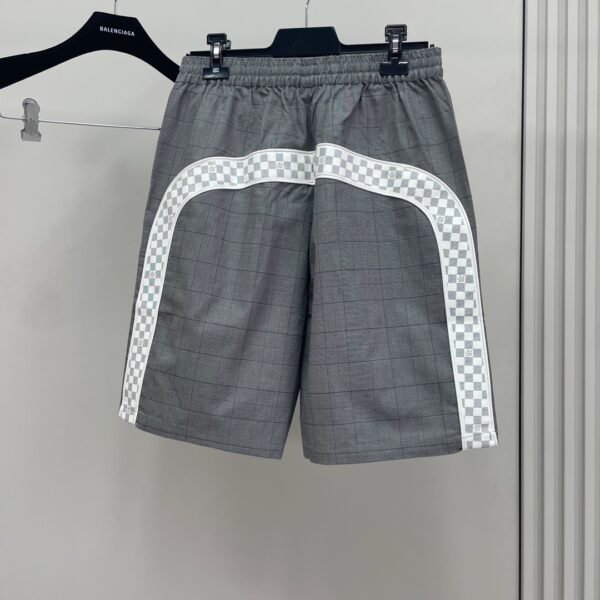 LV SHORTS - Image 4