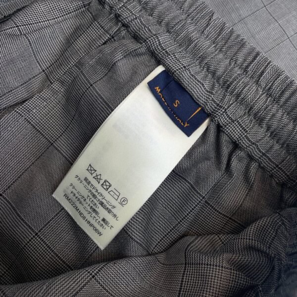 LV SHORTS - Image 6