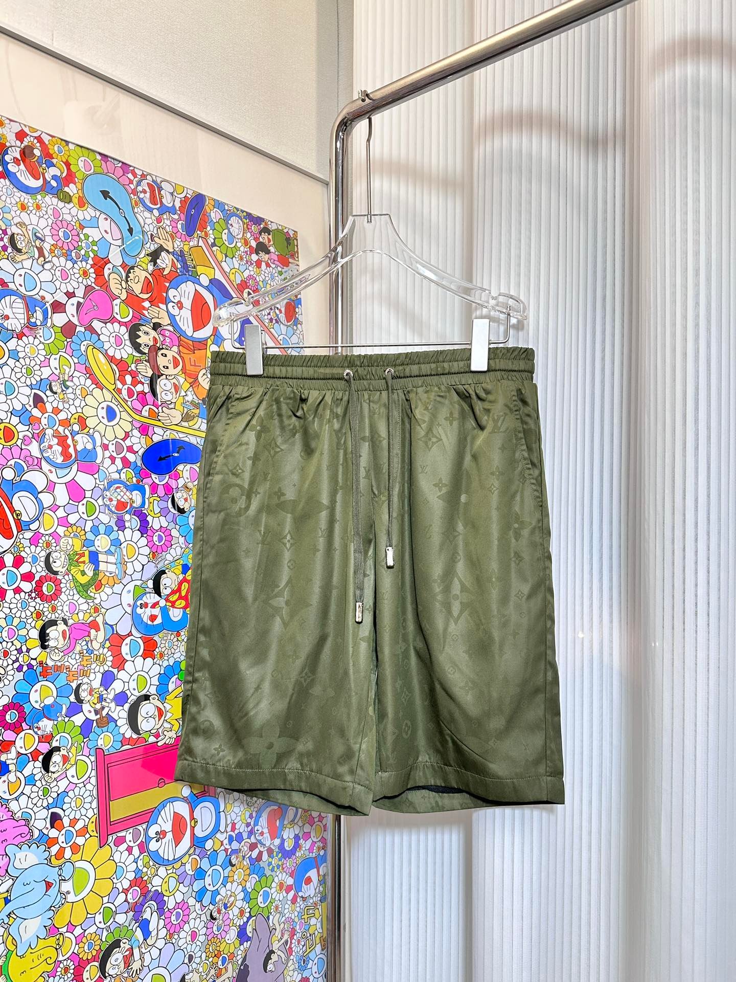LV SHORTS - Image 2