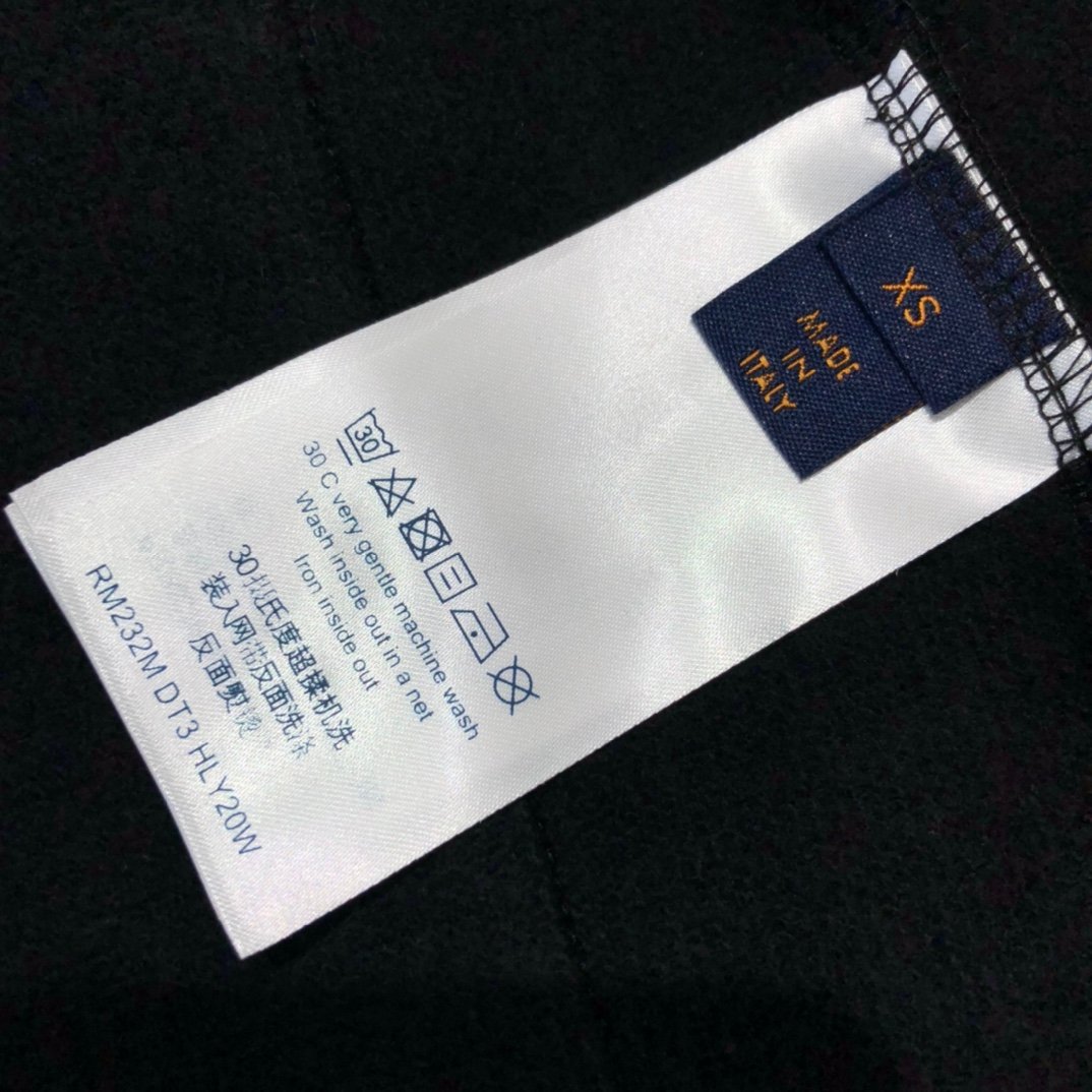 LV SHORTS - Image 5
