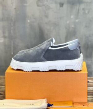LV SNEAKER