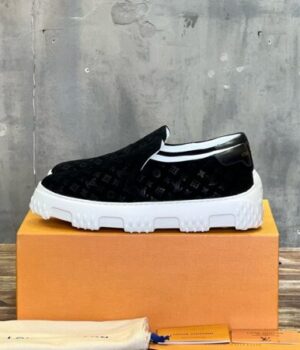 LV SNEAKER