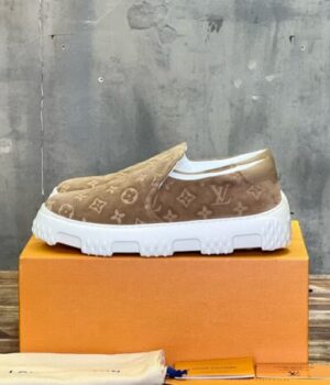 LV SNEAKER