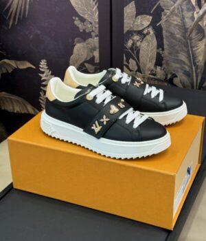 LV SNEAKER