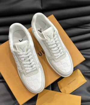 LV SNEAKER