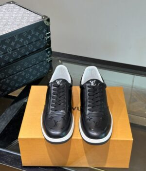 LV SNEAKER