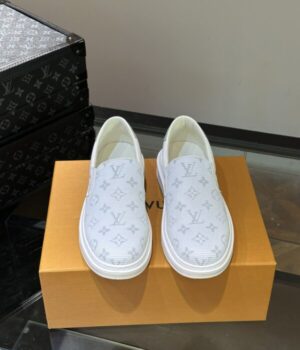 LV SNEAKER