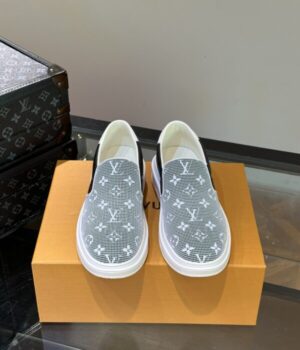 LV SNEAKER