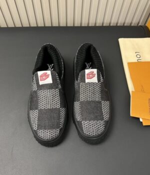 LV SNEAKER