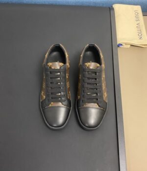 LV SNEAKER