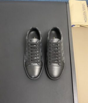 LV SNEAKER