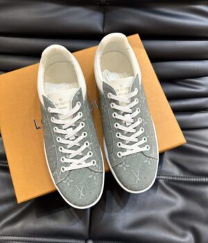 LV SNEAKER
