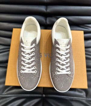 LV SNEAKER