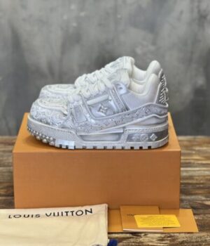 LV SNEAKER