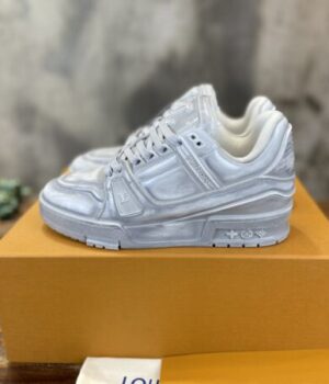 LV SNEAKER