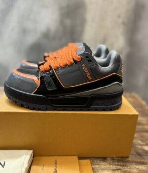 LV SNEAKER