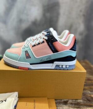 LV SNEAKER