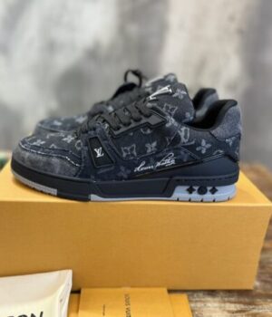 LV SNEAKER