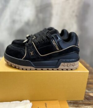 LV SNEAKER