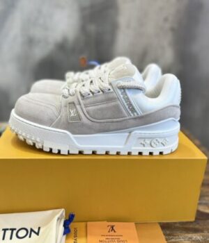 LV SNEAKER