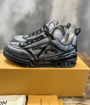 LV SNEAKER