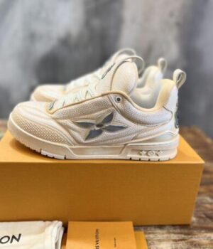 LV SNEAKER