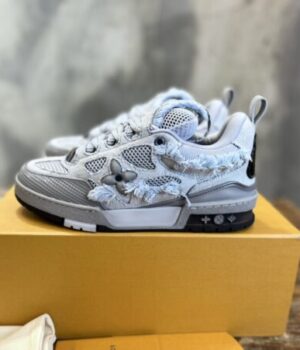 LV SNEAKER
