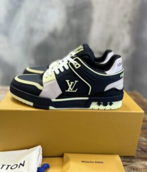 LV SNEAKER