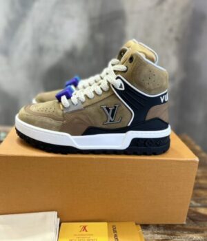 LV SNEAKER