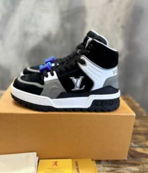 LV SNEAKER