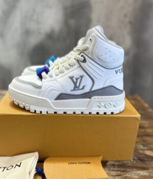 LV SNEAKER