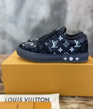 LV SNEAKER