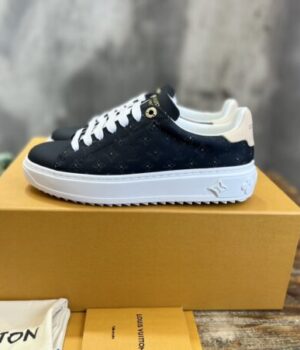 LV SNEAKER
