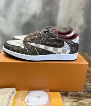 LV SNEAKER