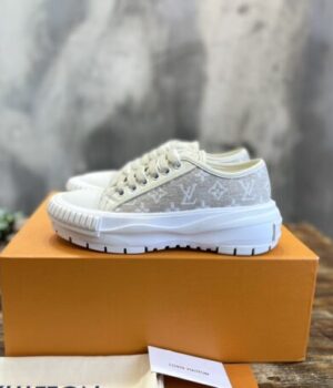 LV SNEAKER