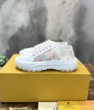 LV SNEAKER