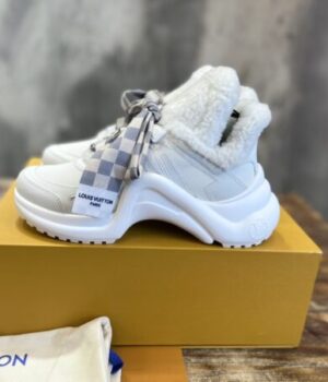 LV SNEAKER